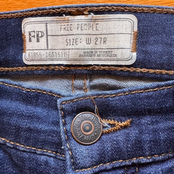 Free People classic Blue Distressed Women's skinny Jeans - Picture 6 of 9